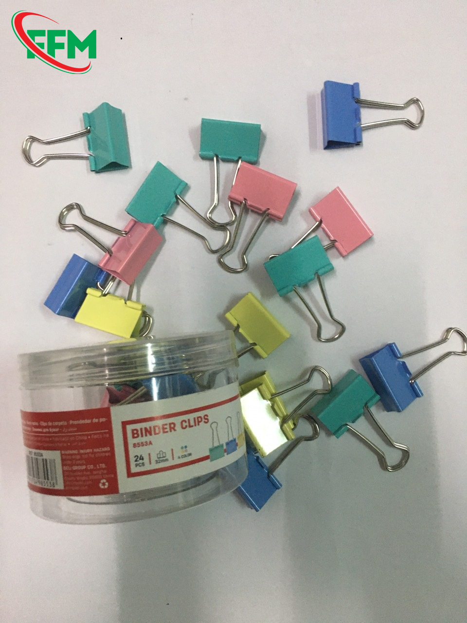 Kẹp-vẽ-màu-Deli-19mm-8553A