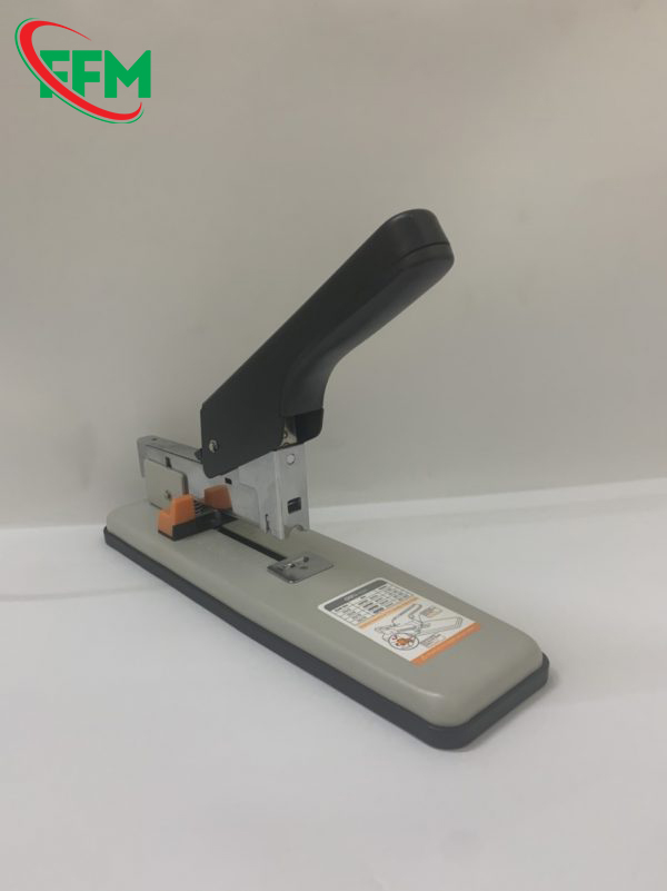Dap-ghim-Deli-0394-100-to1-600x801