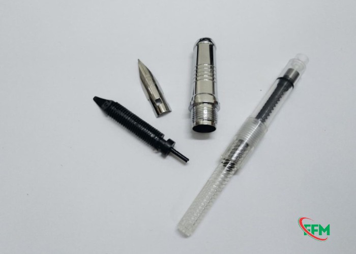 Hướng dẫn đầy đủ cách lắp bút máy, trẻ xem xong tự làm được